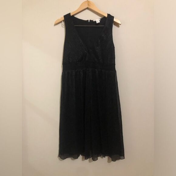 🎴 H&M | Sparkly Black Vneck Dress - Picture 1 of 4